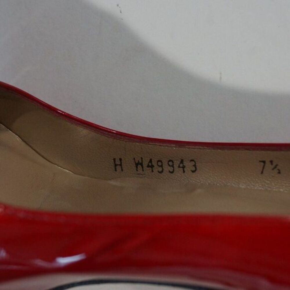 STUART WEITZMAN Women's Red Patent Leather Pump Size 7 1/2 M. - Picture 4 of 8